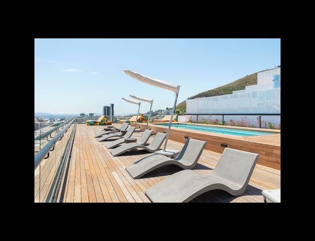 1 BEDROOM APARTMENT TO LET IN SEA POINT